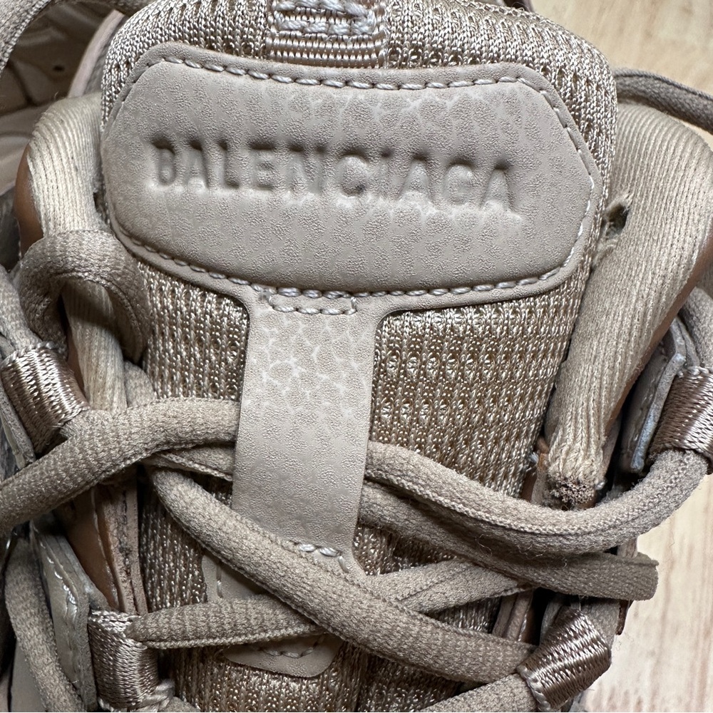 Balenciaga Beige Sneakers - Picture 8 of 12